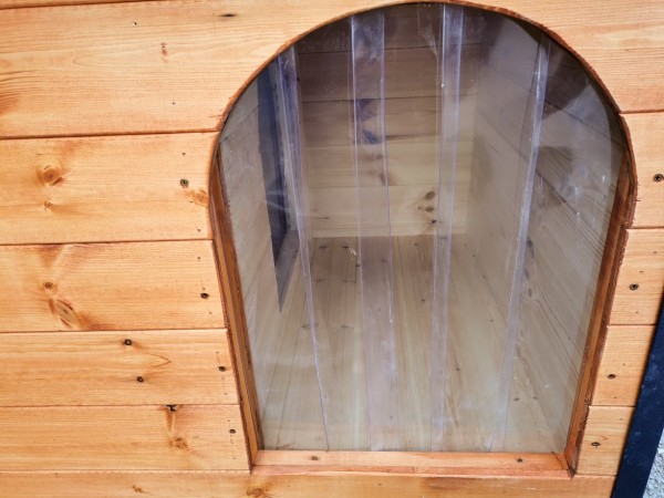 Tepelná clona, vyrobená na psie búdy od Számela Tepelná clona, vyrobená na psie búdy od Számela