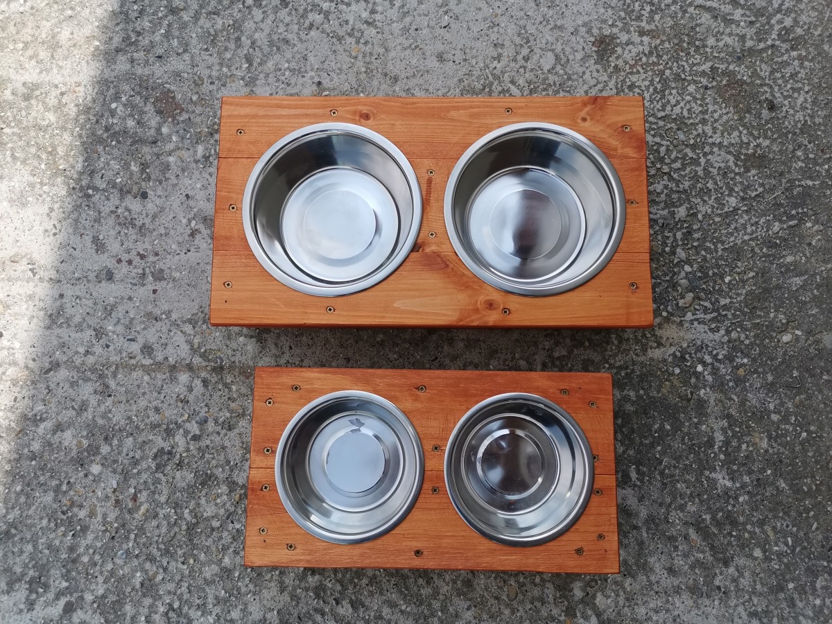 Etető itató tálak tartóval